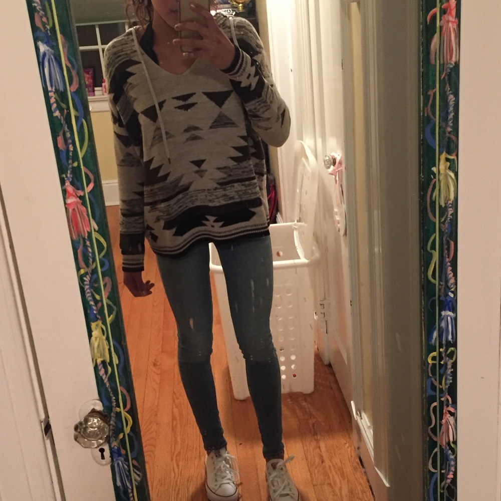 Patterned American Eagle Sweatshirt - image 5